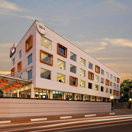 Zone By The Park Coimbatore Exterior foto